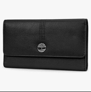 Timberland Women's Leather Wallet RFID Protection Snap Button Closure Clutch